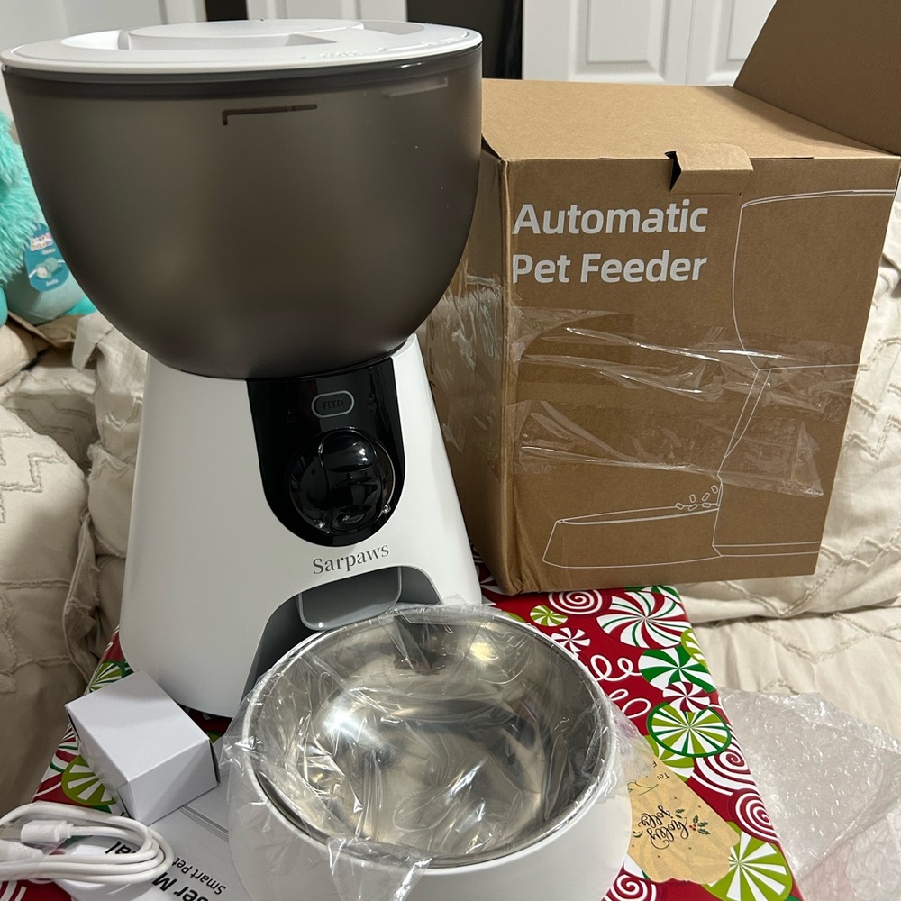 Sarpaws Automatic Pet Feeder with Stainless Steel Bowl